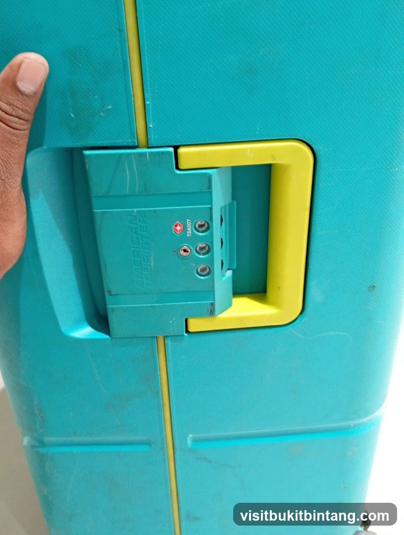American Tourister Luggage Lock