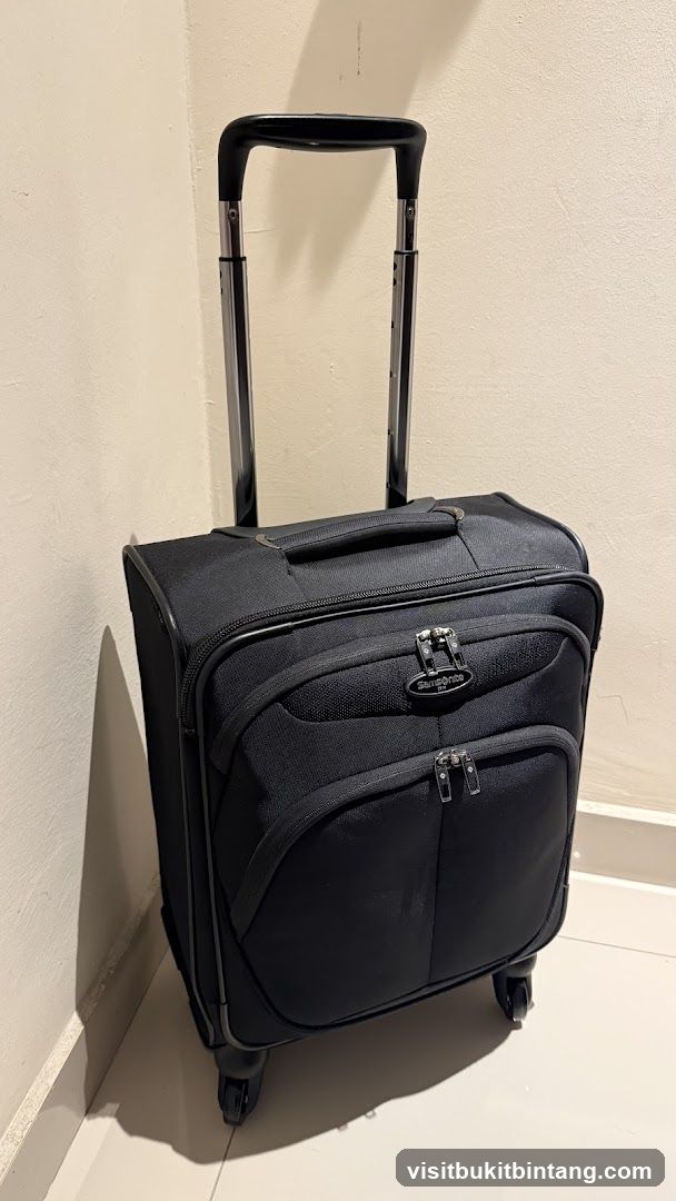 Samsonite Rolling Luggage