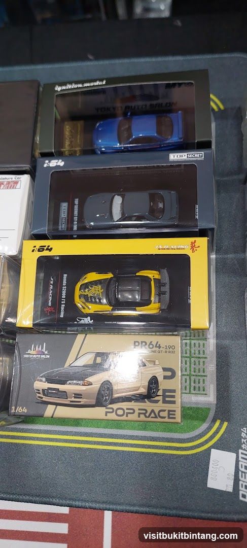 Die-cast model cars