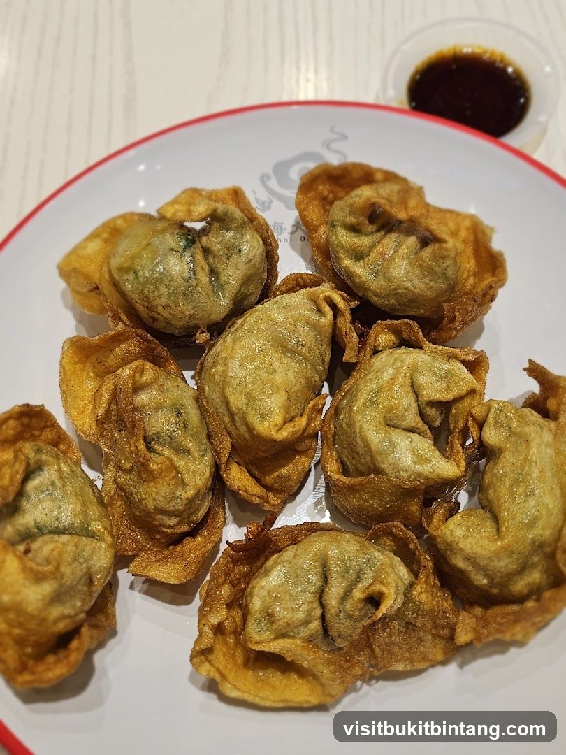 Fried Wontons with Dipping Sauce