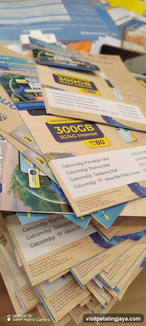 Celcomdigi Flyers Stack