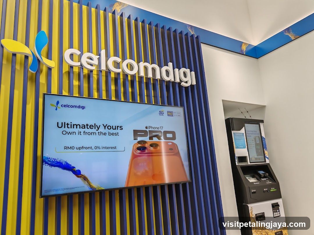 Celcomdigi Store Interior Display