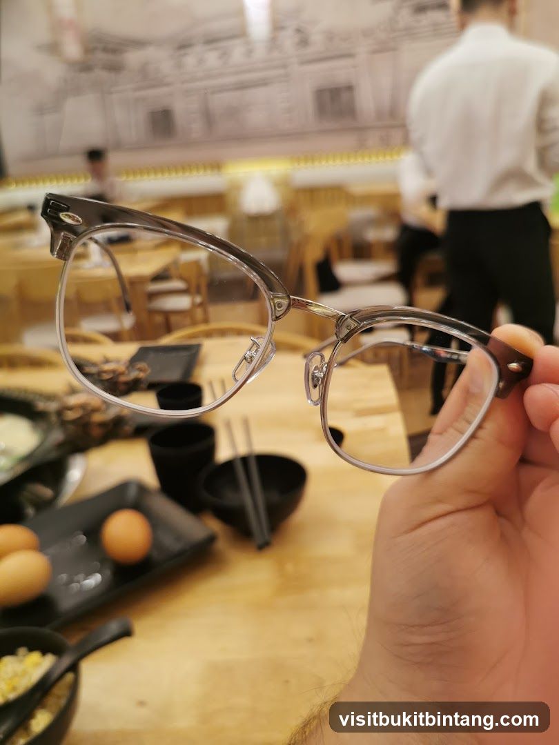 Eyeglasses in a Restaurant