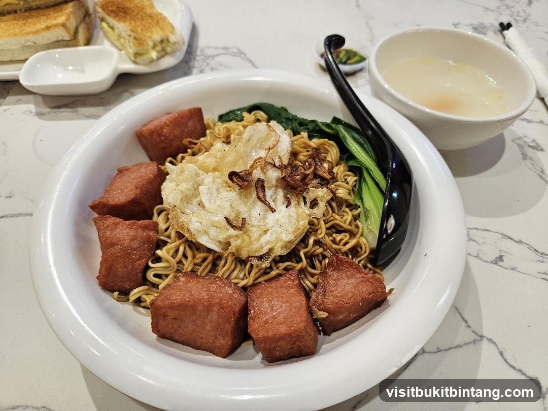 Noodles with Spam and Egg