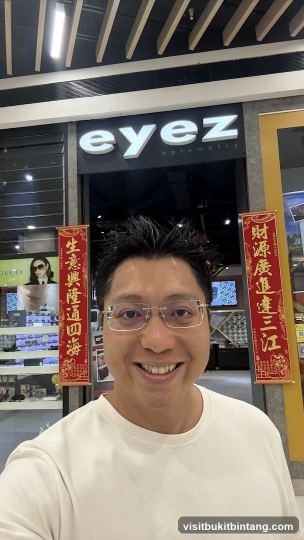 Eyez Optometry Storefront