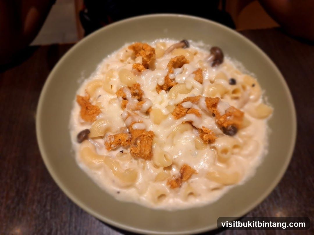Macaroni and Cheese with Toppings