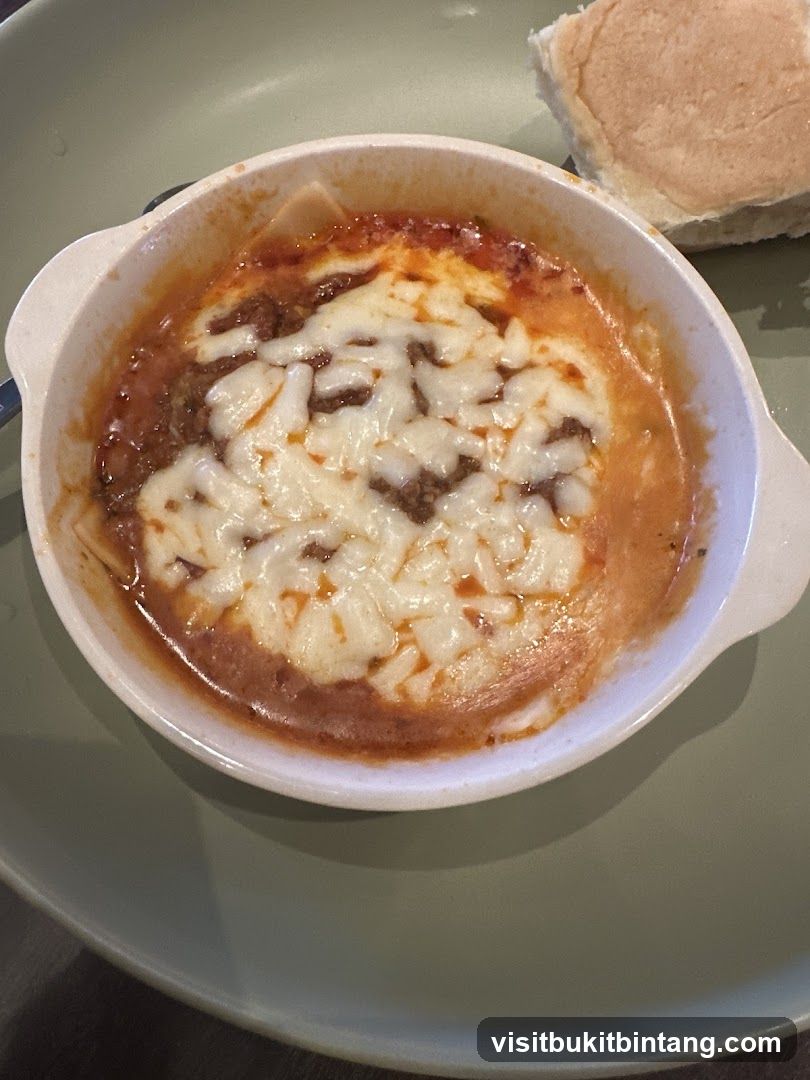 Lasagna with Cheese and Bread