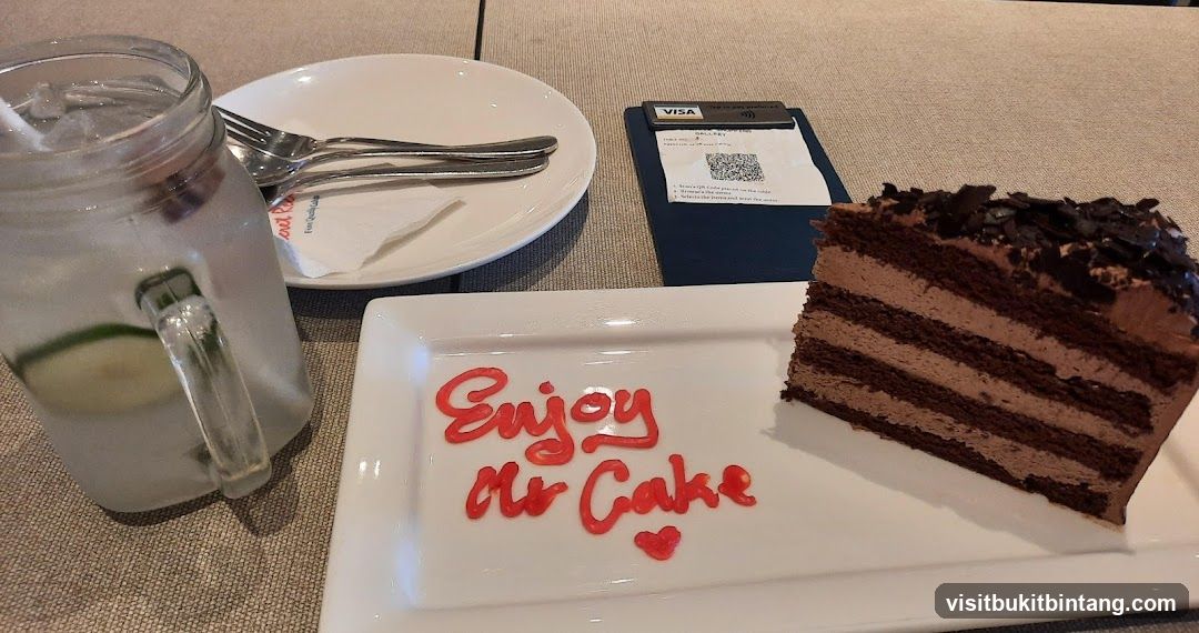 Chocolate Cake with Drink