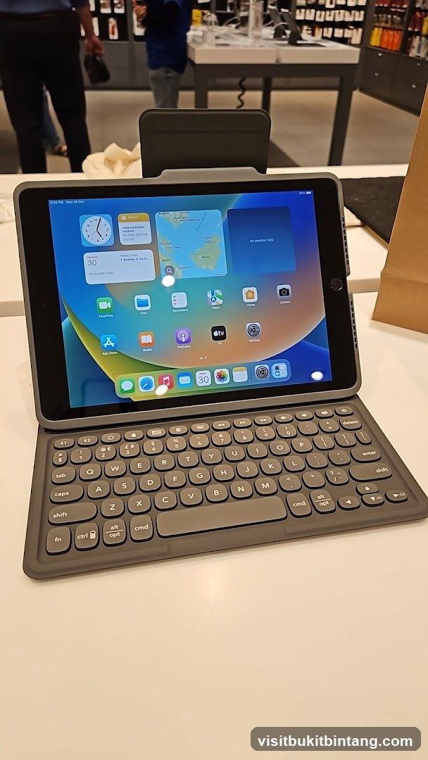 Tablet with Keyboard