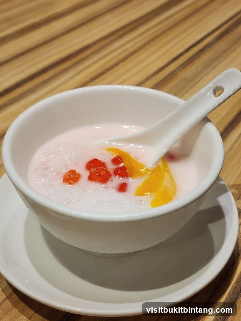 Dessert with fruit and tapioca