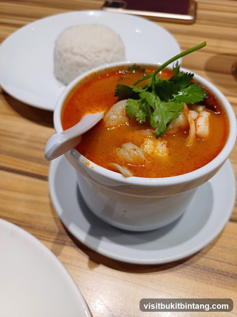 Tom Yum Soup with Rice
