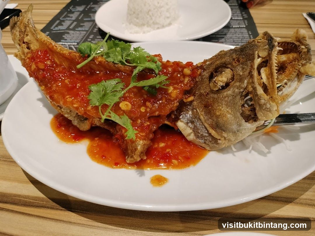 Fried Fish with Chili Sauce