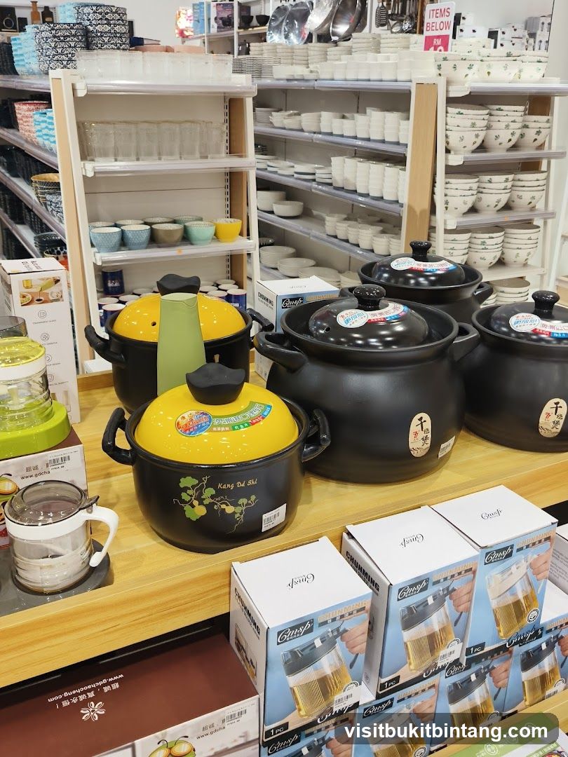 Kitchenware Display