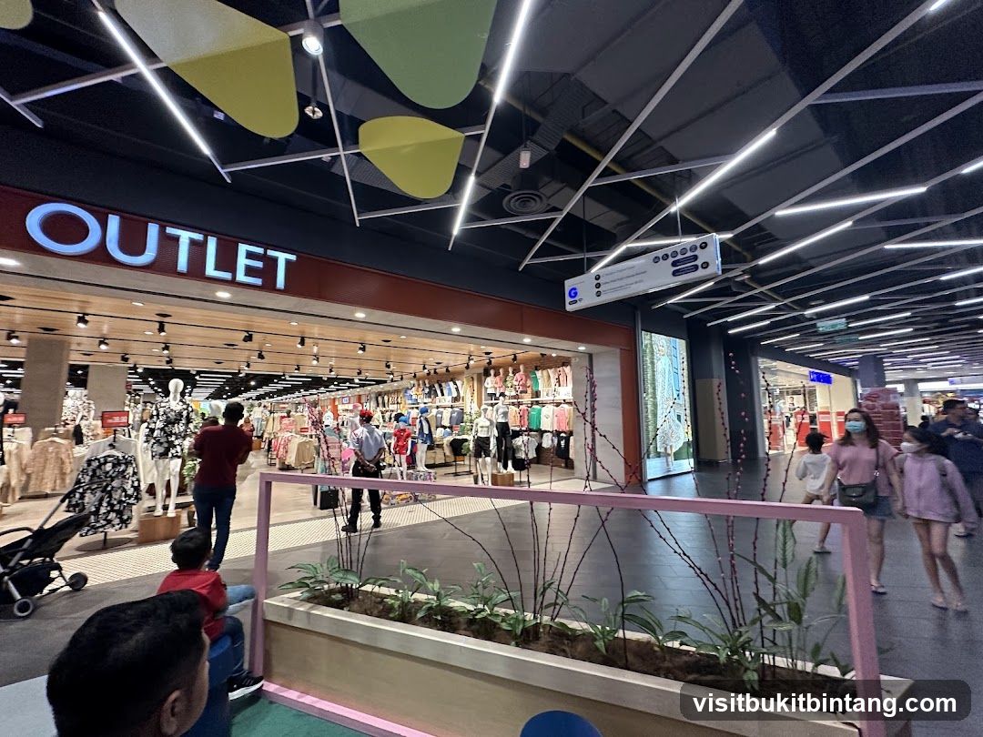 Interior of a shopping mall with an outlet store