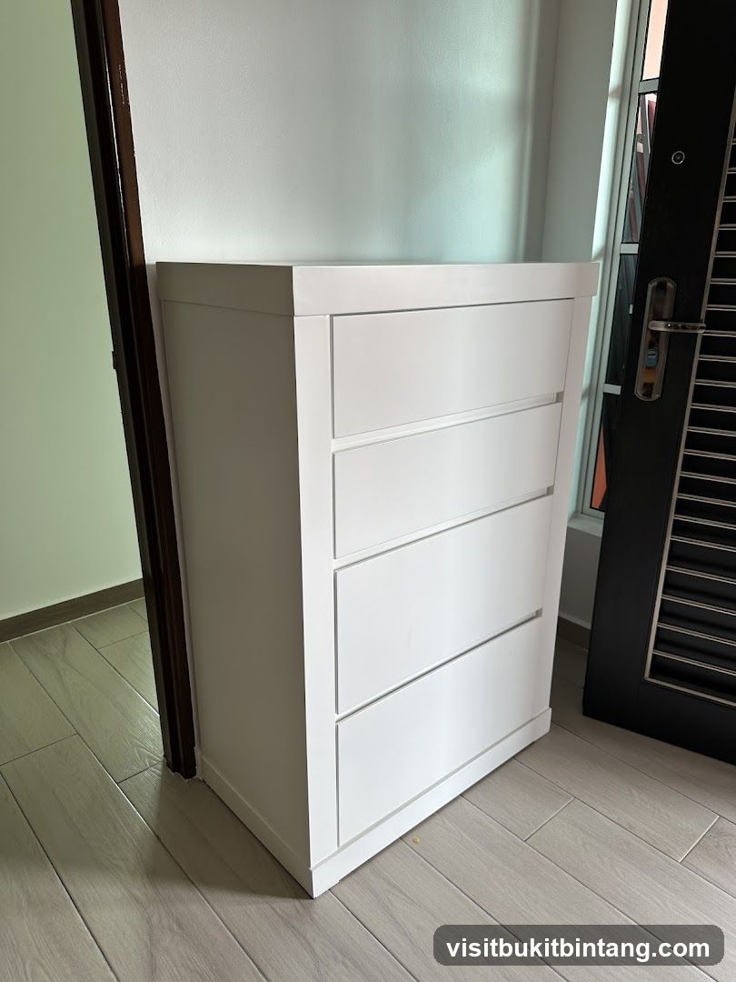 White Chest of Drawers