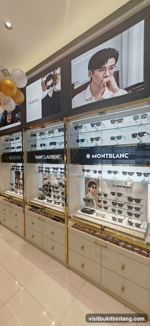 Eyewear Store Display