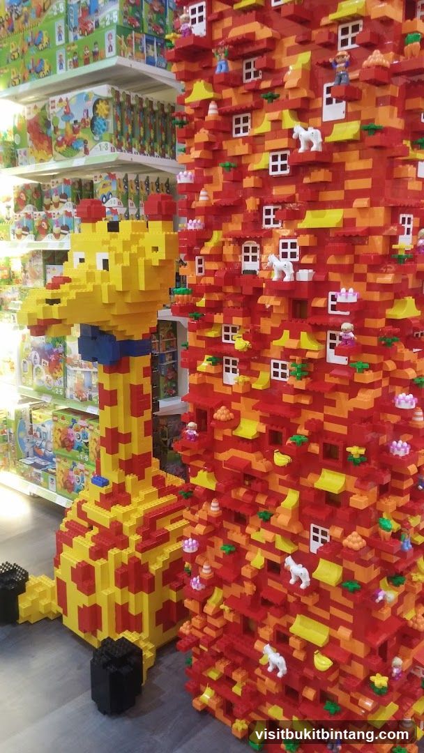 Lego Giraffe and Building Display