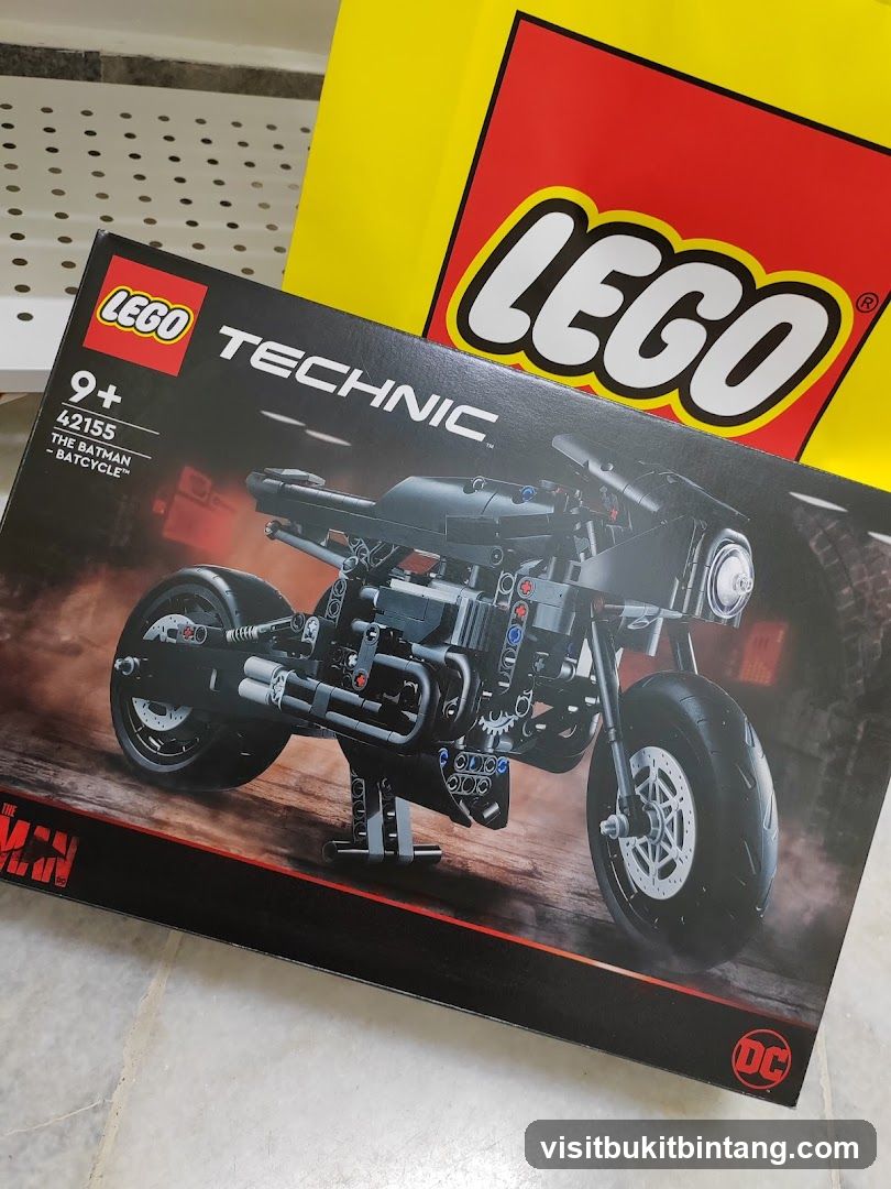 LEGO Technic Batman Batcycle Set