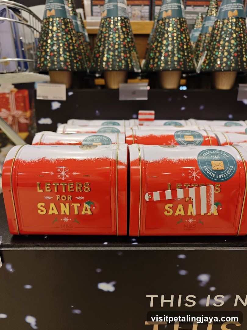 Christmas Merchandise Display