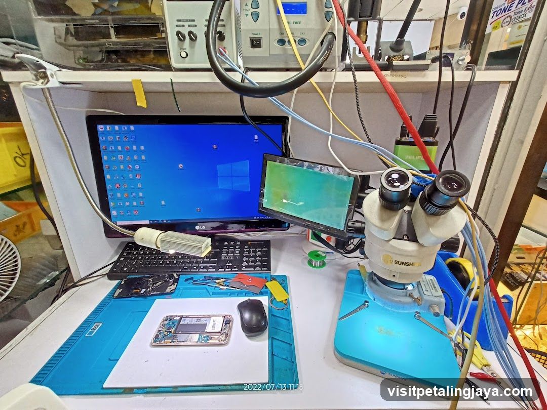 Electronics Repair Workbench