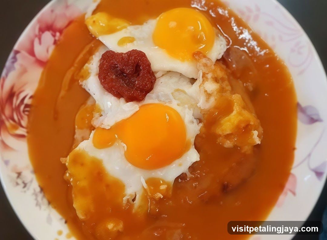 Egg and Tomato Rice Bowl