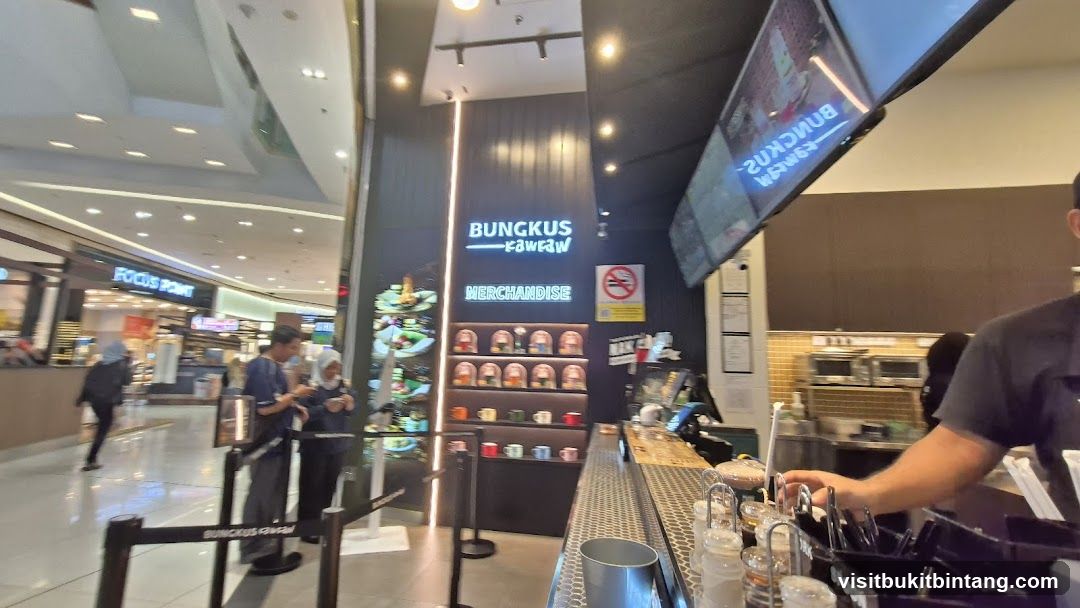Bungkus Kaw Kaw Merchandise Display