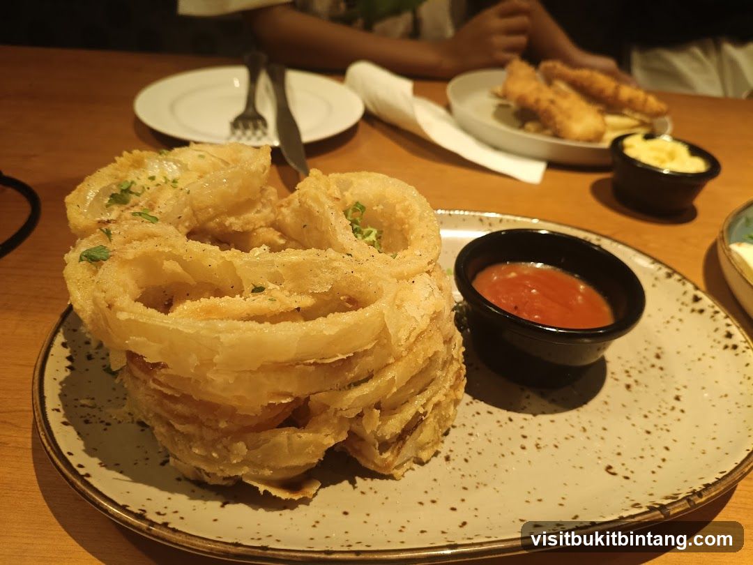 Onion Rings with Dip