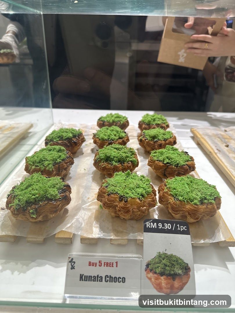 Kunafa Choco Pastries