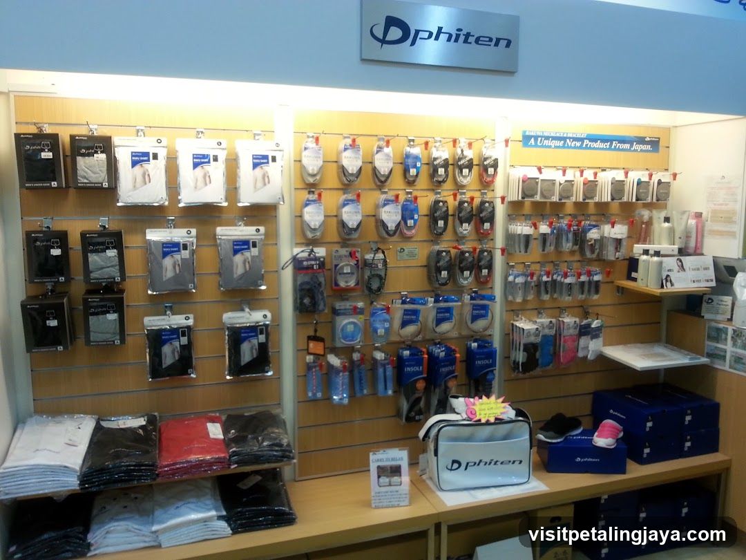 Phiten Store Interior Display