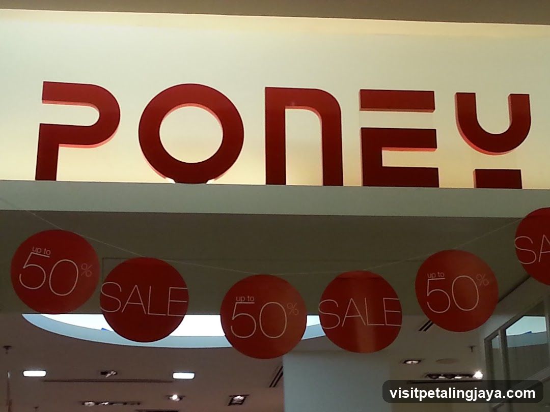 Poney @ 1 Utama Shopping Mall