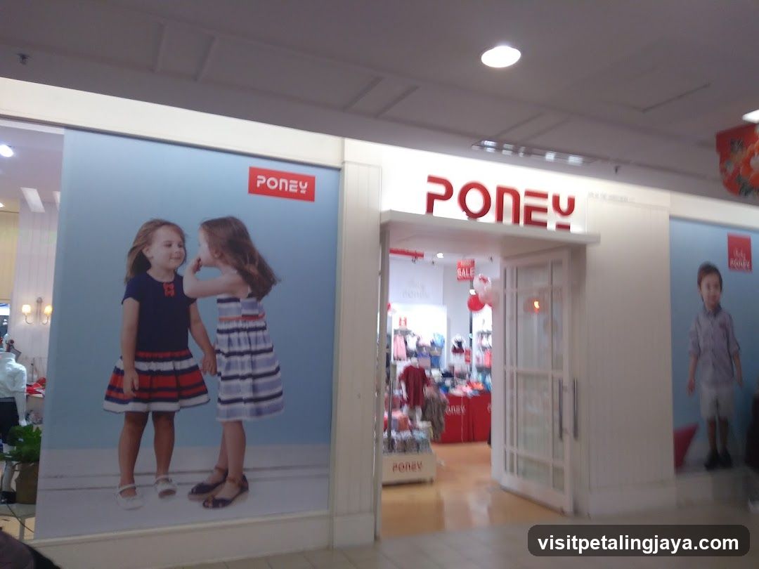 Poney @ 1 Utama Shopping Mall