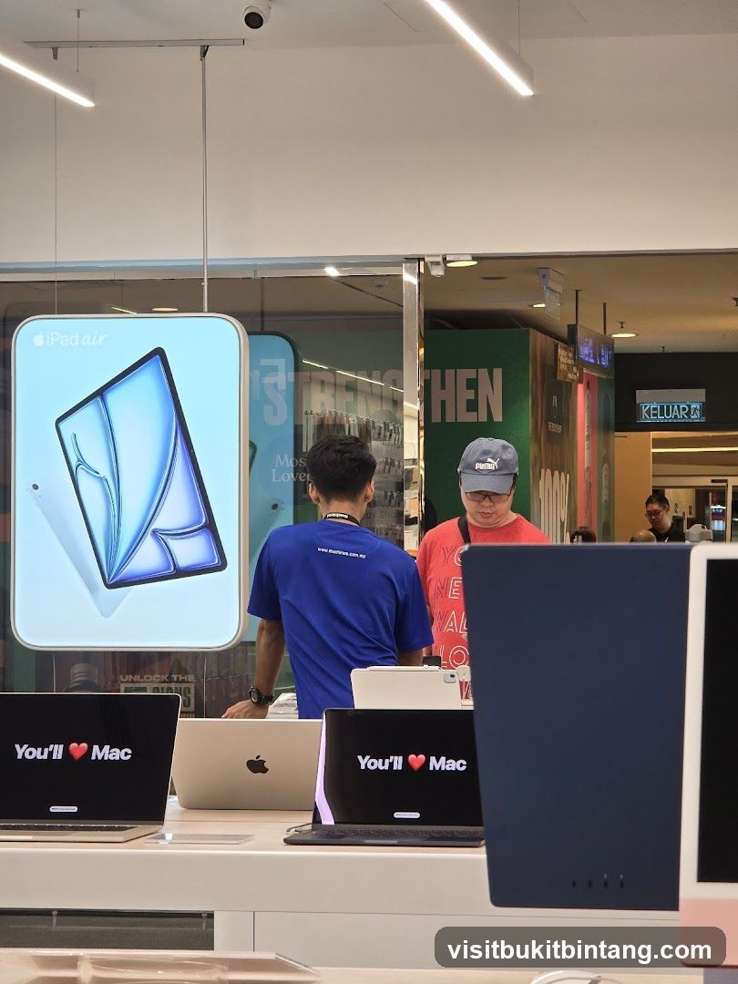 Apple Store Display