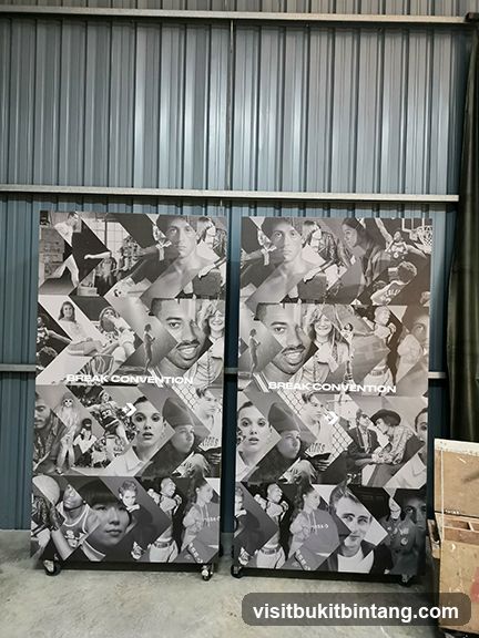 Break Convention Display Panels