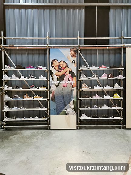Sneaker Display
