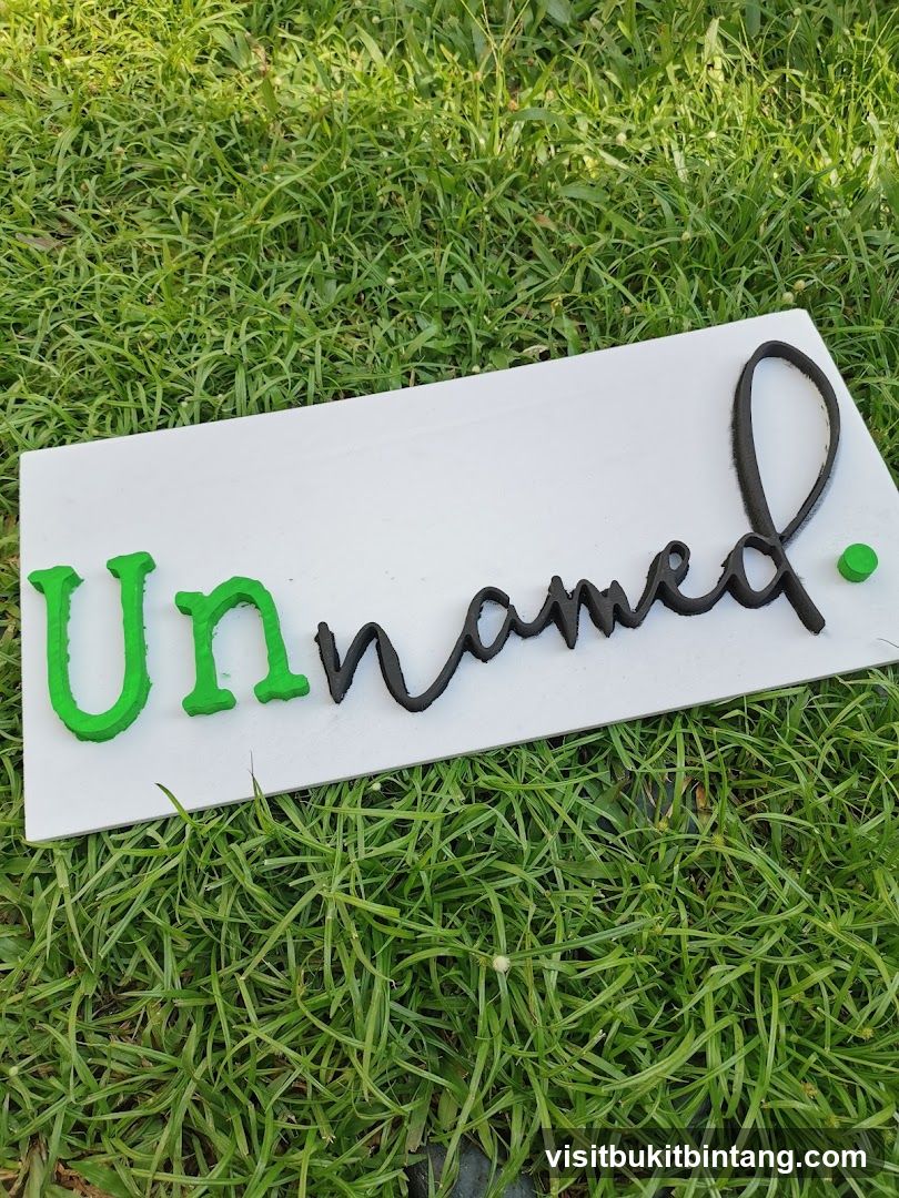 Unnamed sign