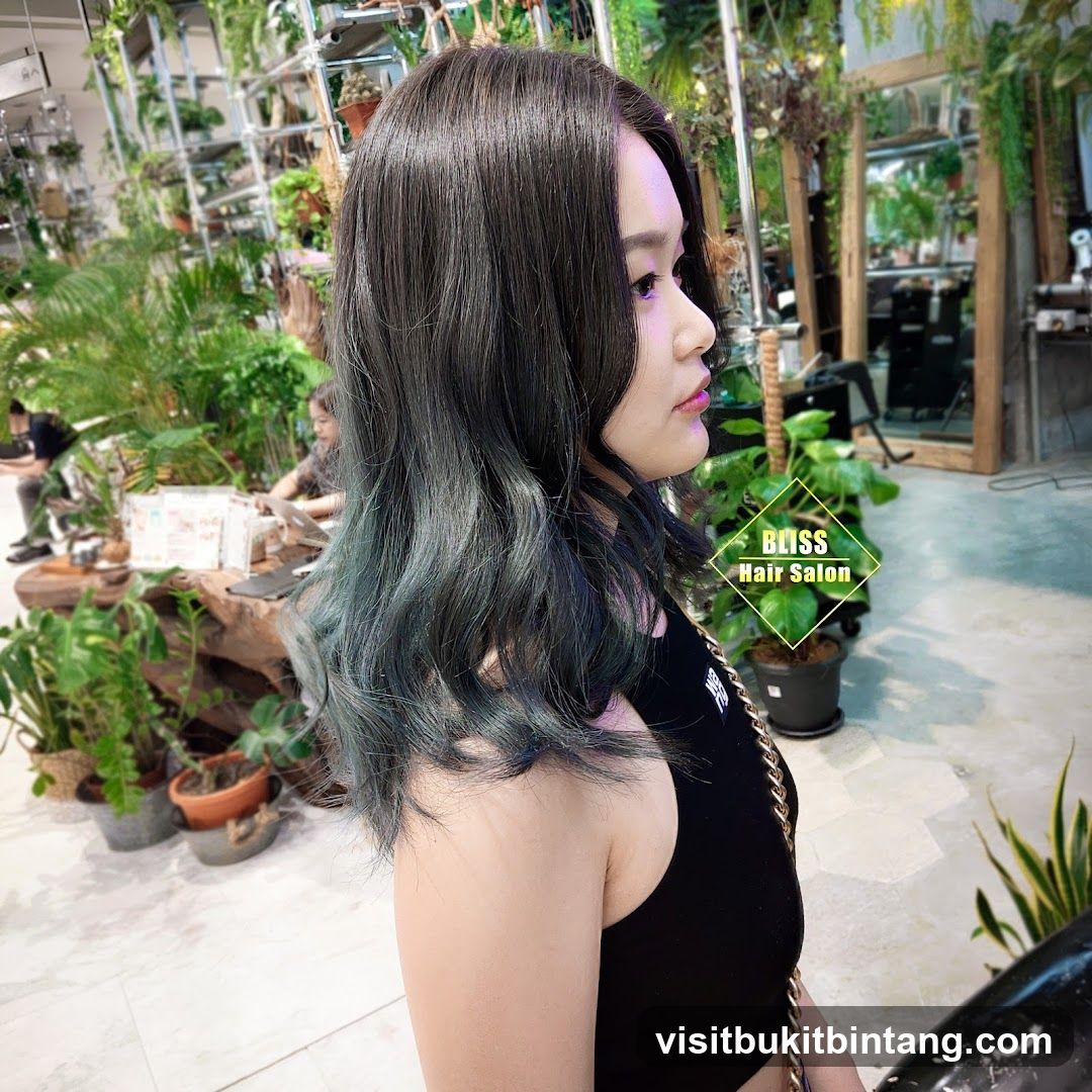 Woman with Ombre Hair in Salon