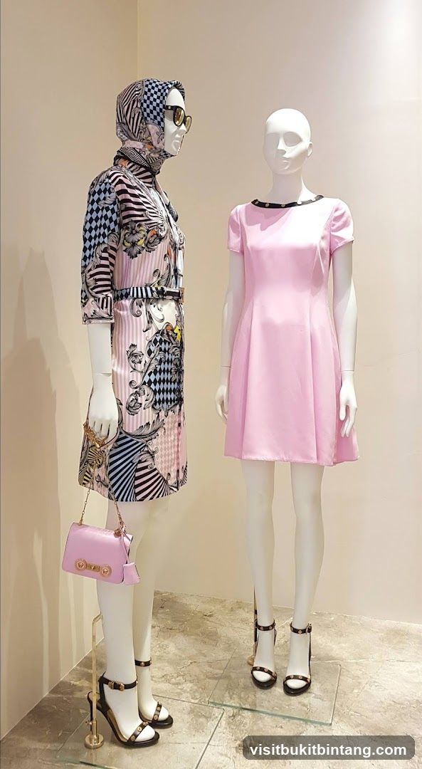 Mannequins in Fashion Display