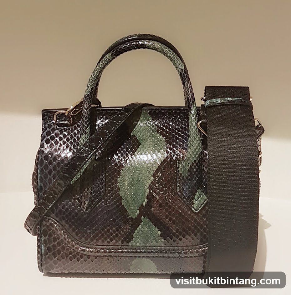 Handbag
