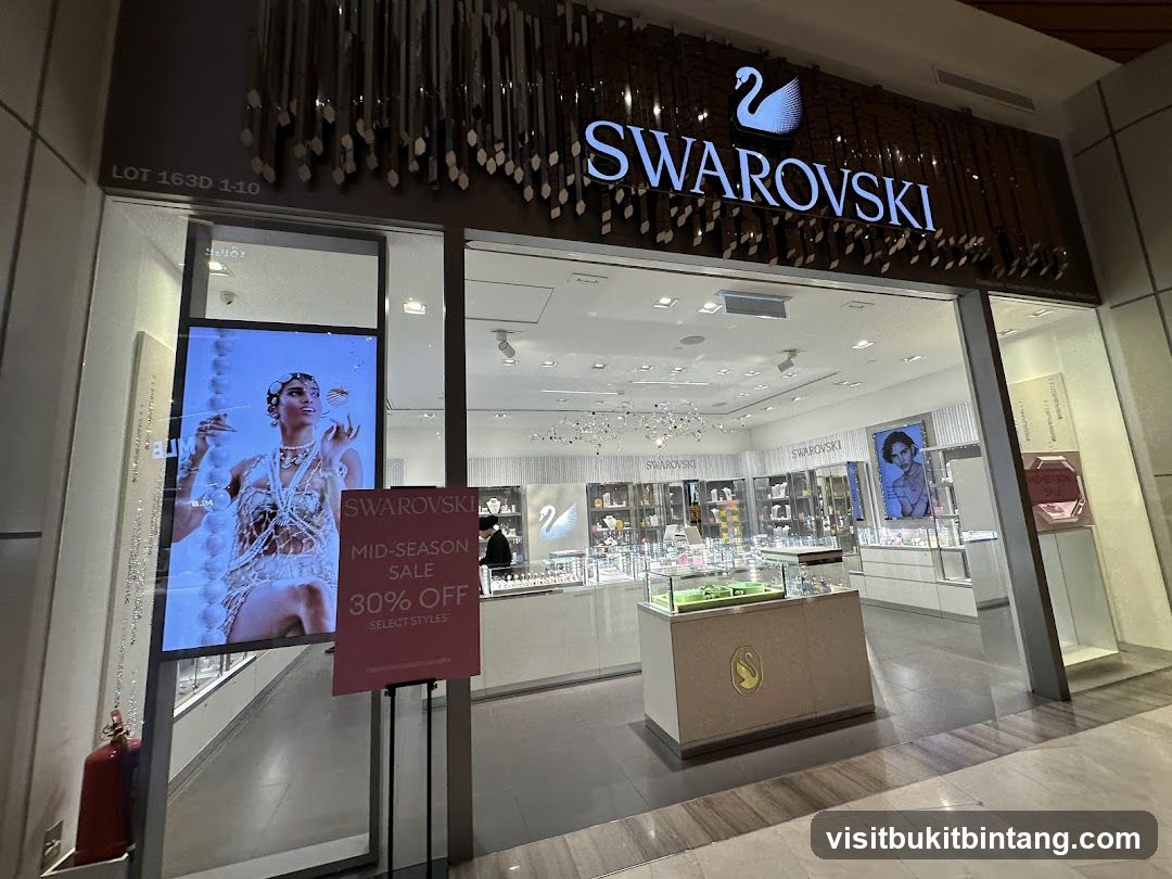 SWAROVSKI Gurney Paragon Mall