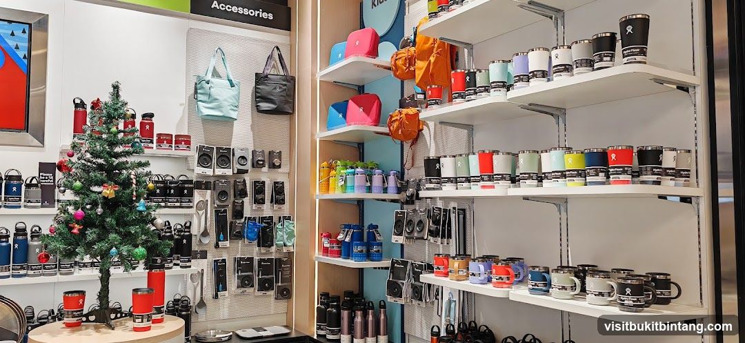 Hydro Flask Store Display