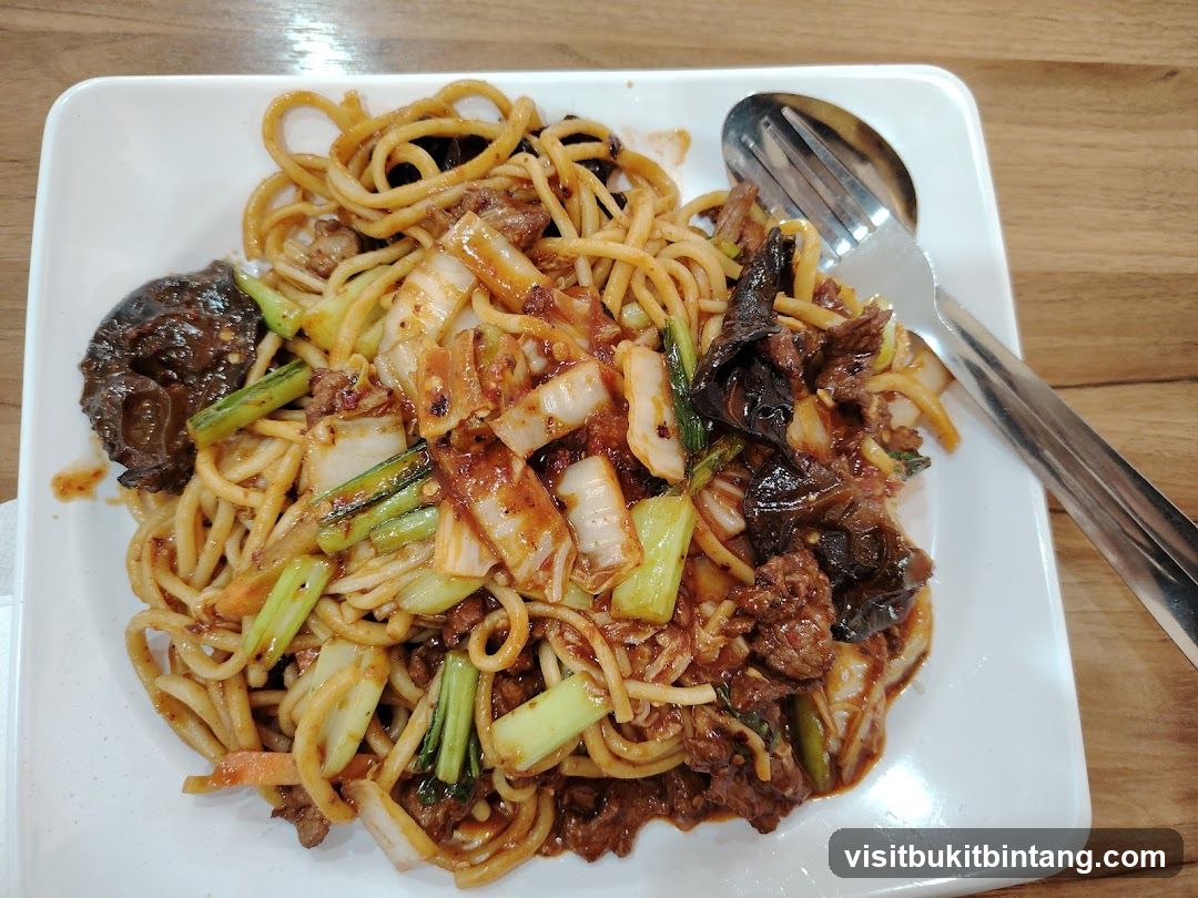 Noodles with Beef and Vegetables