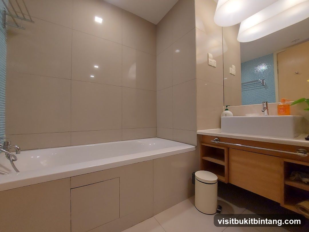 Modern Bathroom with Bathtub and Vanity