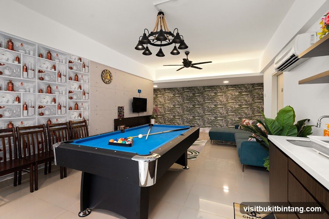 Billiard Room with Modern Decor