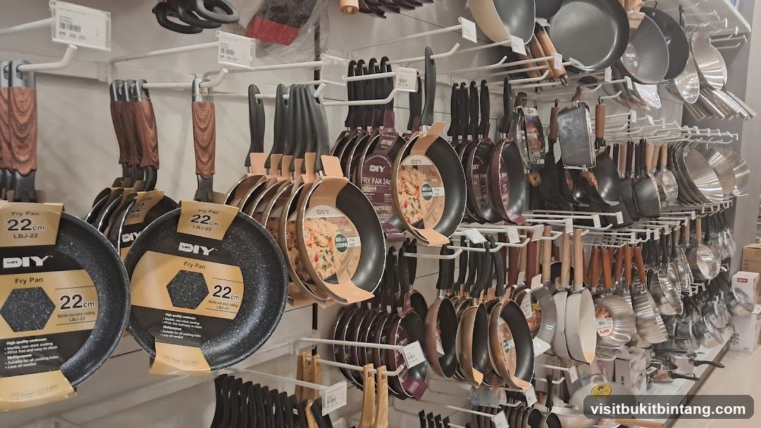 Cookware Display