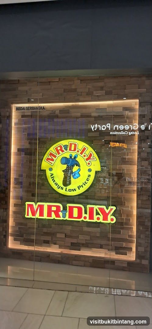 MR. D.I.Y. Storefront