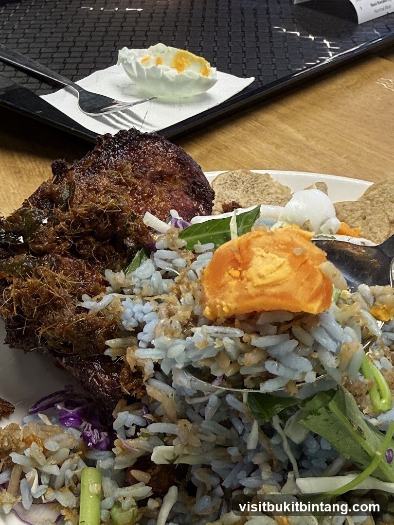Nasi Kerabu with Fried Chicken