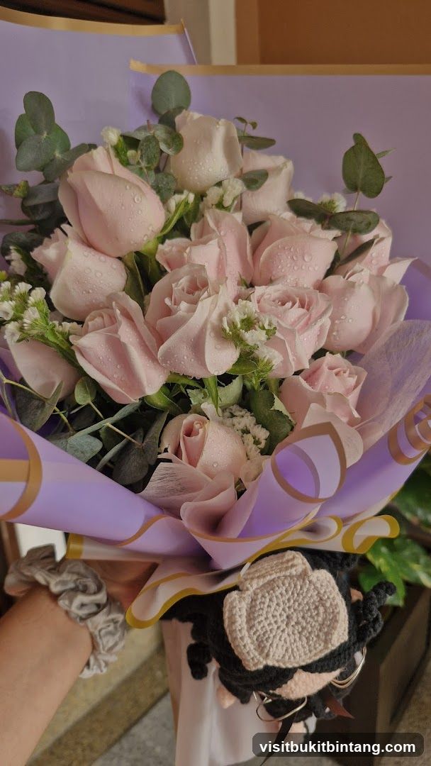 Pink Roses Bouquet