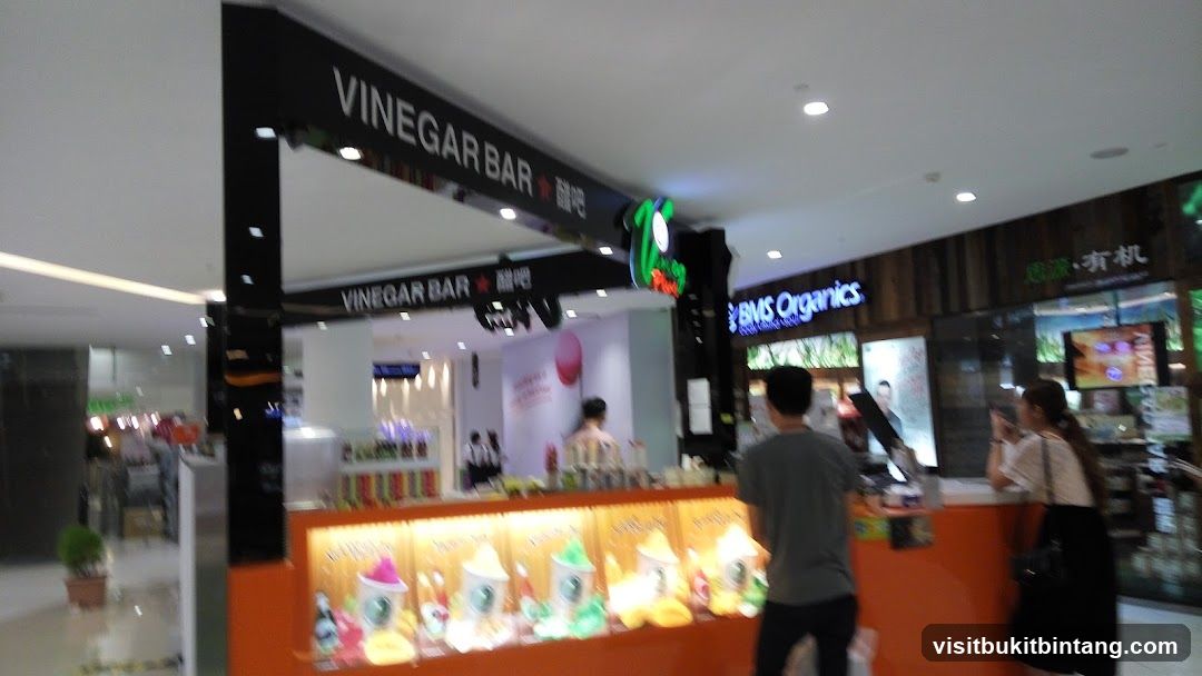 Vinegar Bar Storefront