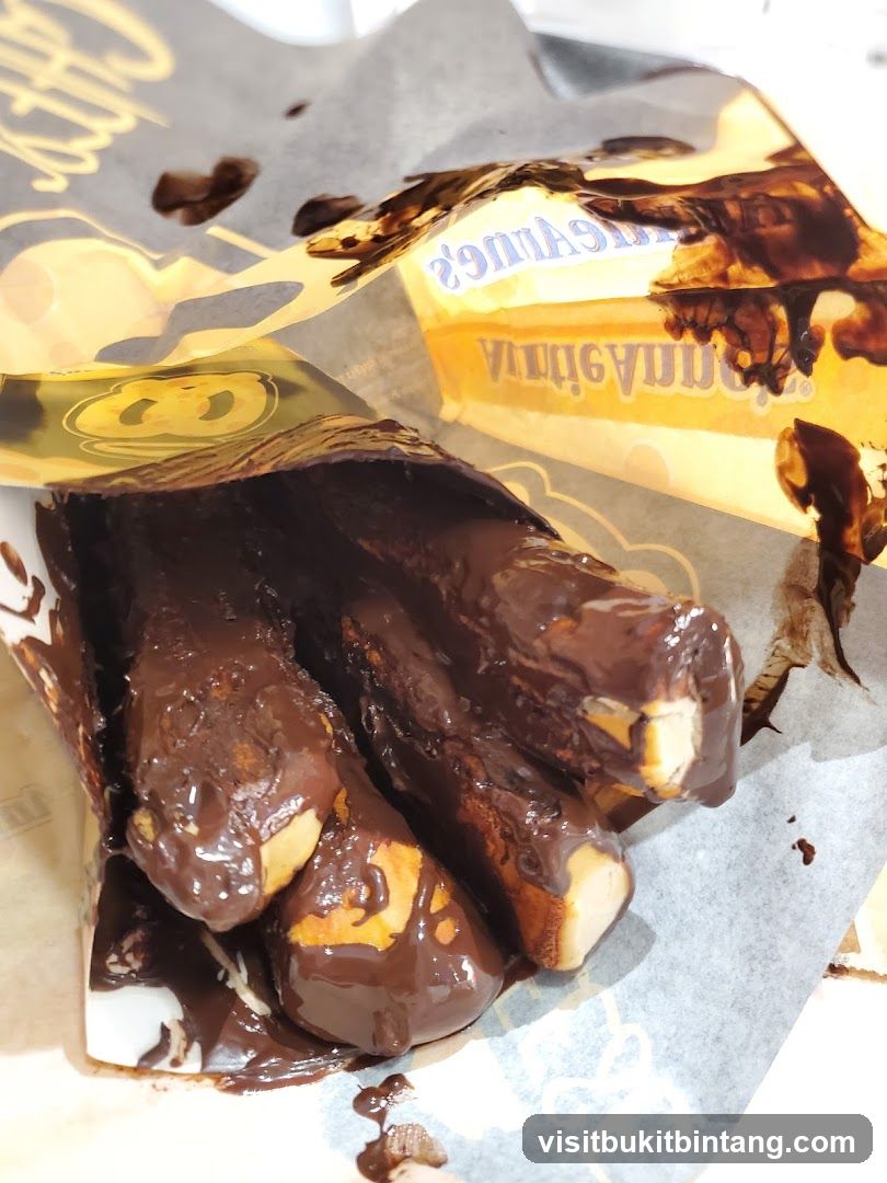 Chocolate-Dipped Churros