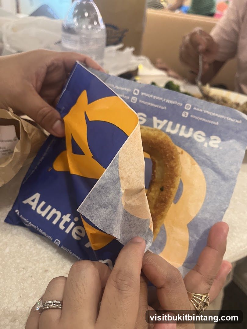 Auntie Anne's Pretzel Packaging